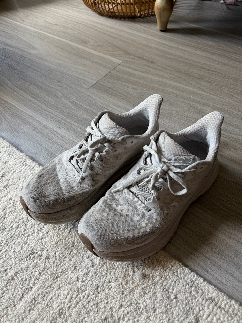 Hoka Clifton 8 Running Shoes
